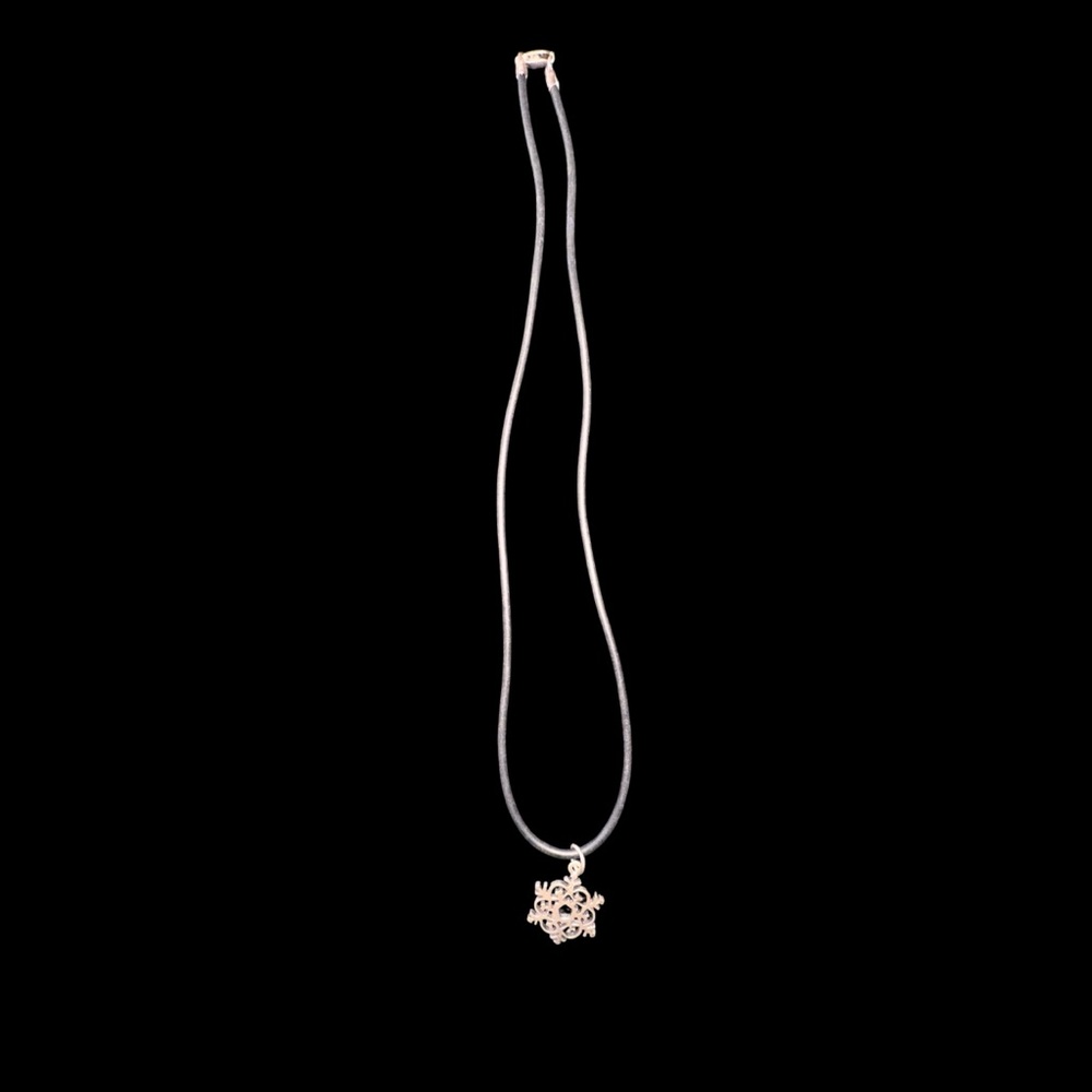 .925 Silver SNOWFLAKE Pendant only